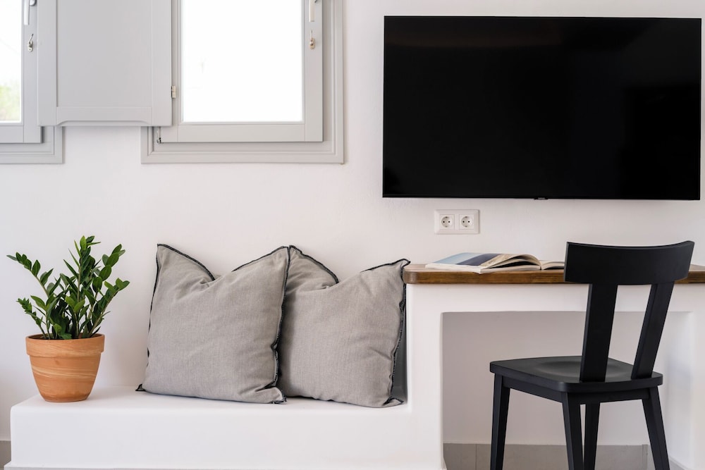 Quartano Suites by Heliessa 25/45