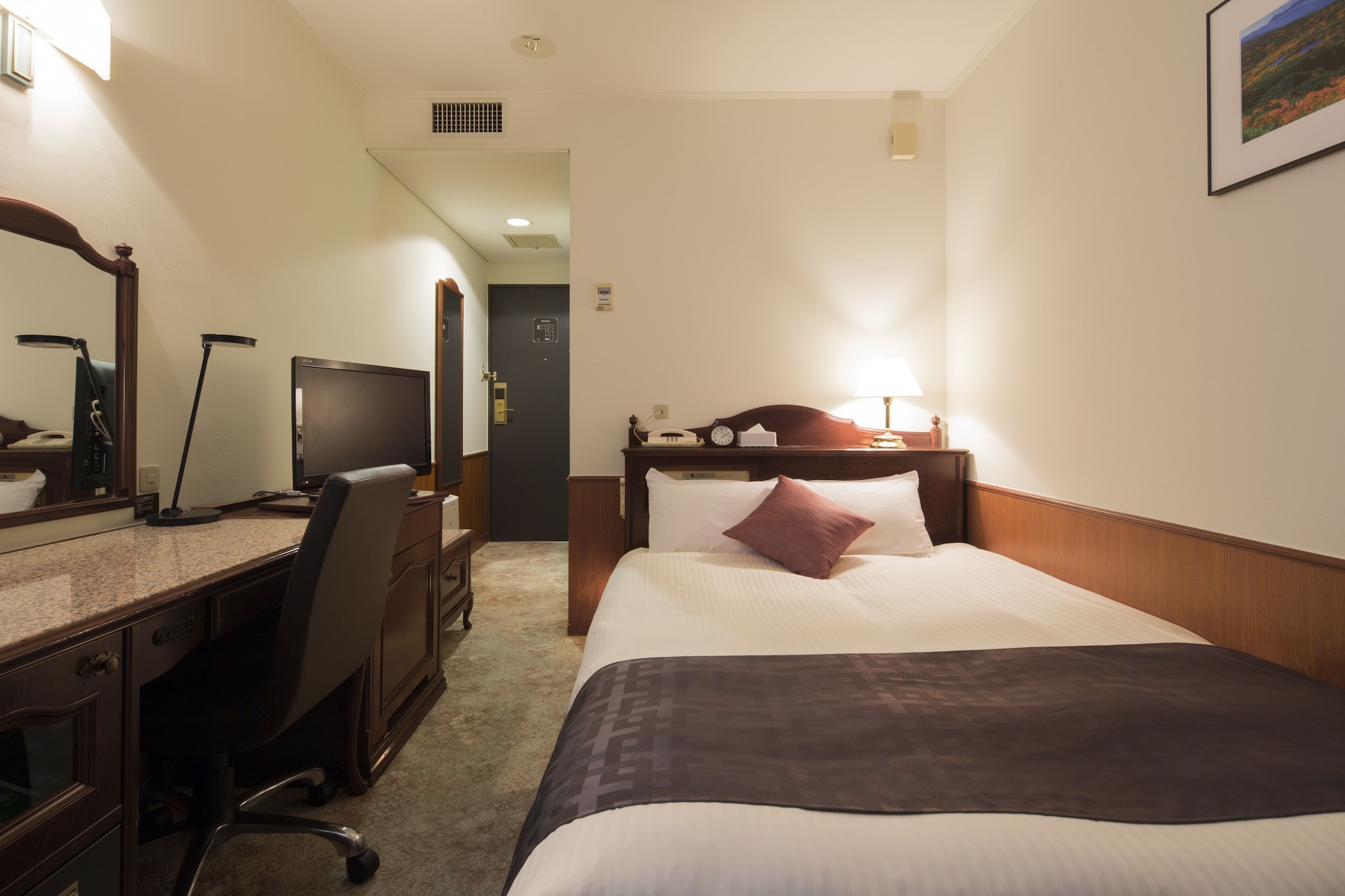 Economy, Single Bed, Smoking