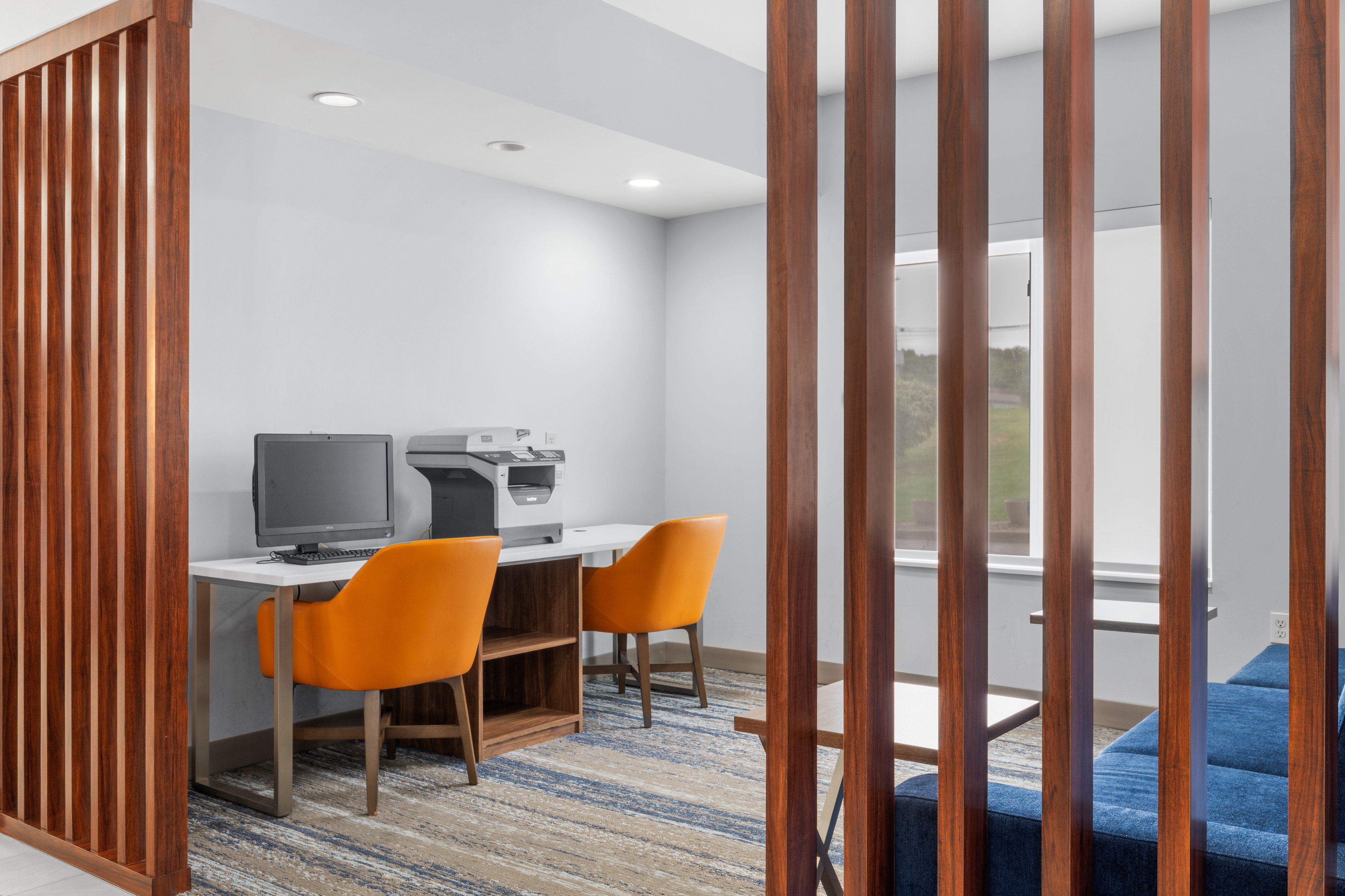 Holiday Inn Express Newington 40/50