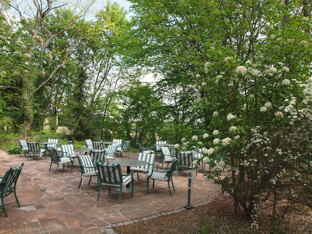 Hotel Bellevue Schmolln 40/42
