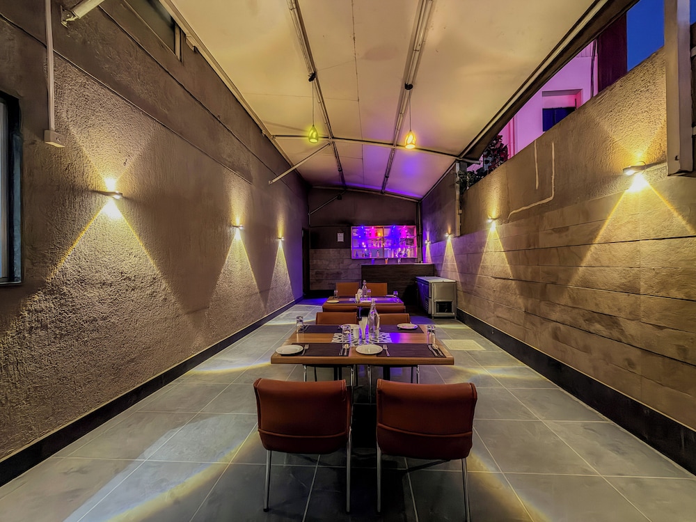 Zip by Spree Hotels Chakan 32/50