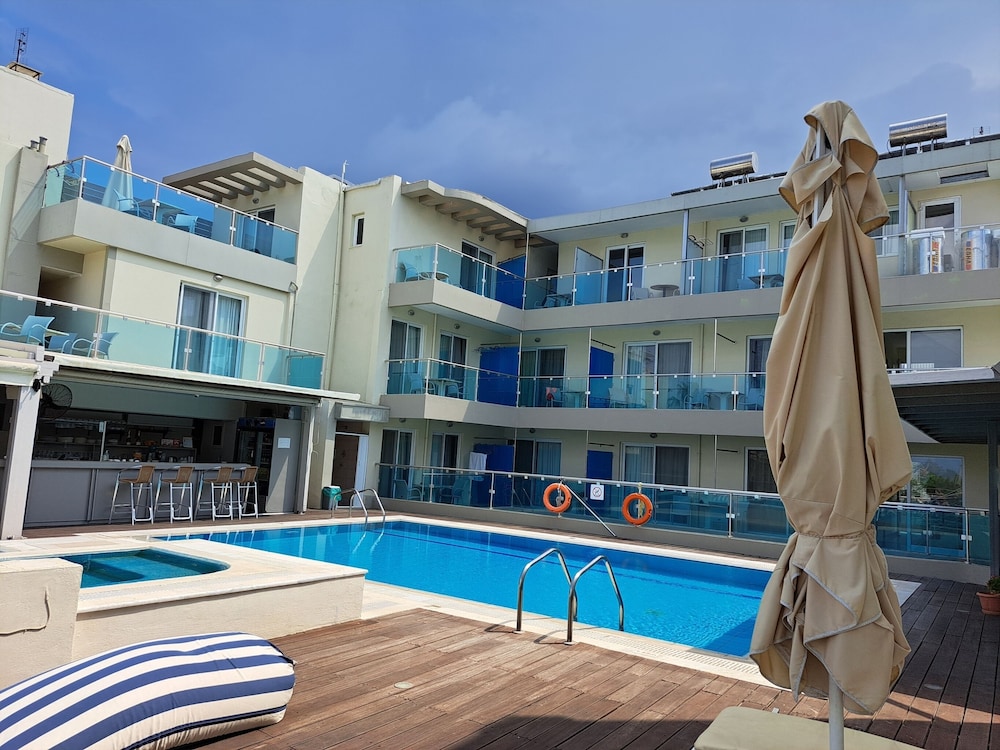 Bristol Sea View Apartments 6/69