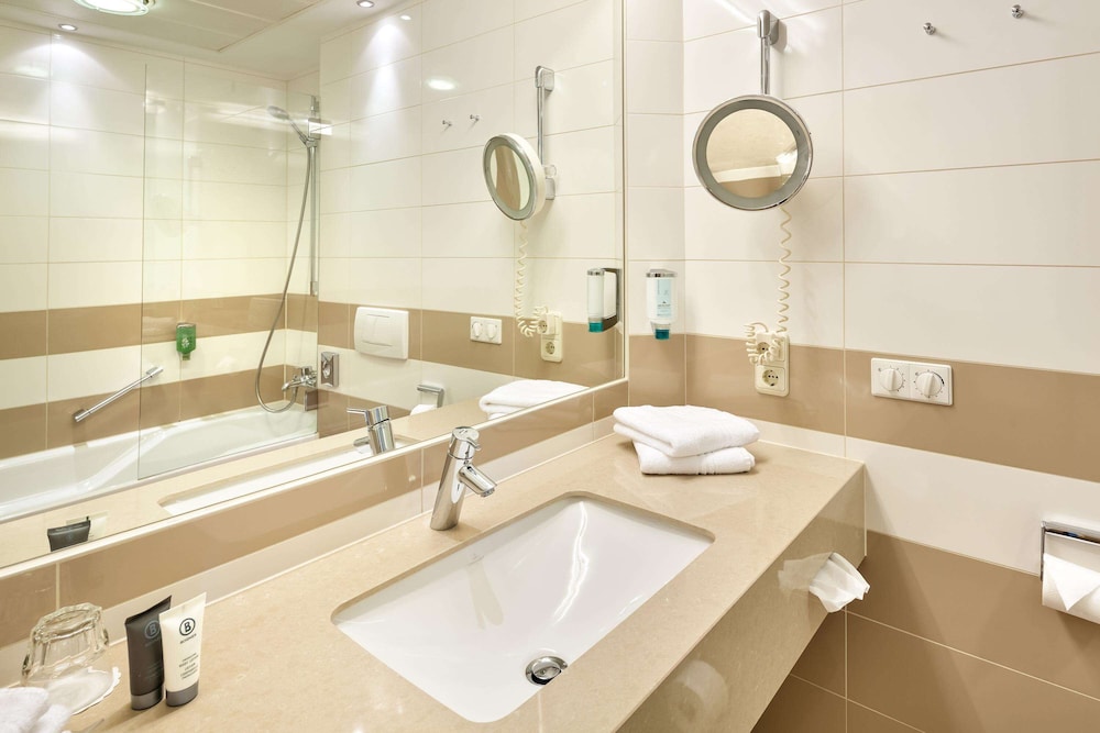 غرفة سوبيريور بسريرين منفصلين، Hotel Schillerpark Linz A Member of Radisson Individuals 8/8