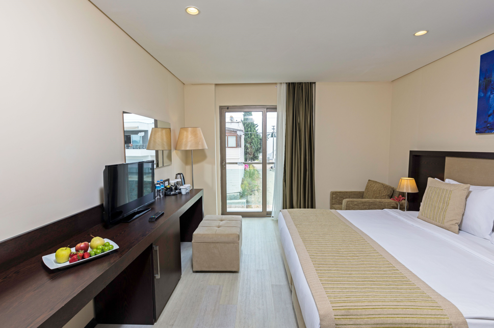 Room, Single, Double Bed, Land View