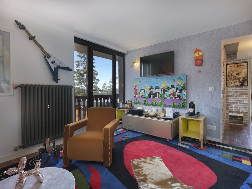 Snow Lodge Boutique Hotel 55/70