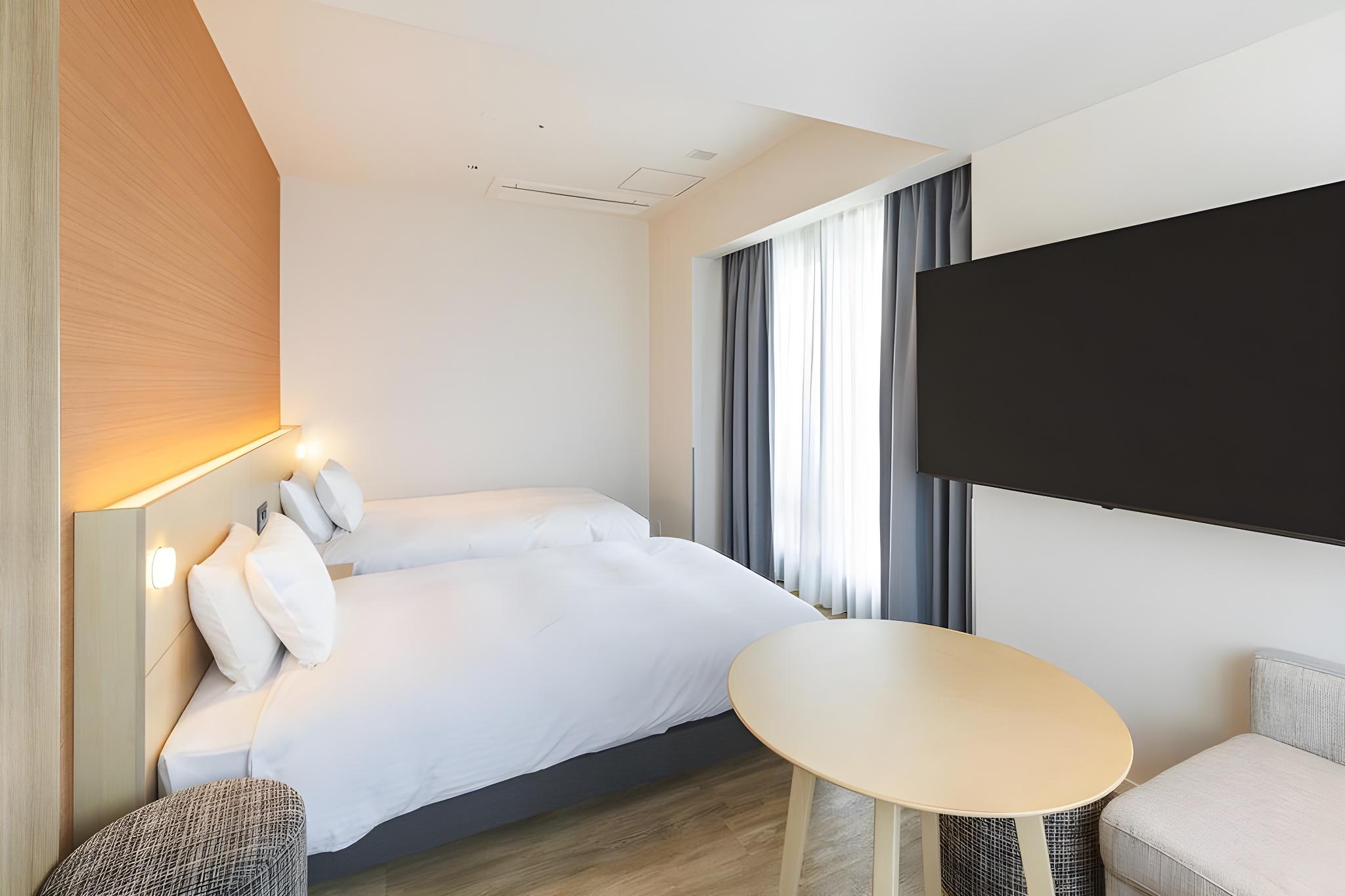 Residential, Deluxe, Twin Beds