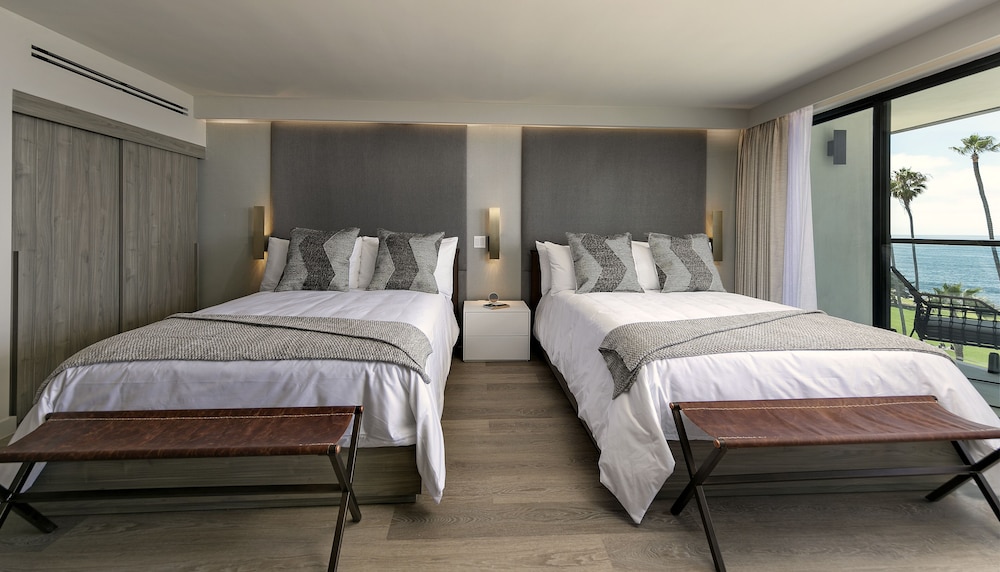 Pine, Suite, 2 Queen Beds, Ocean Front