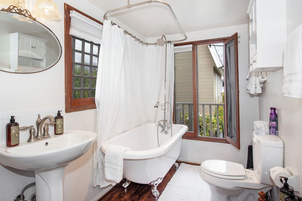 Bath Street Inn 48/50