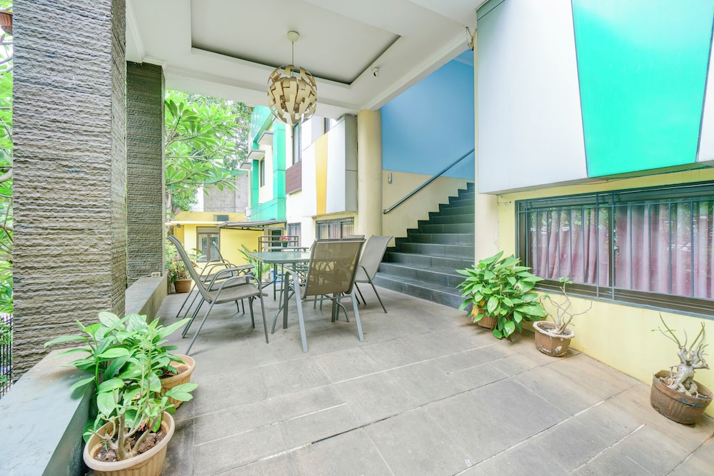 Hotel O Tebet Near Tebet Station Formerly Sabda Guest House 27/31