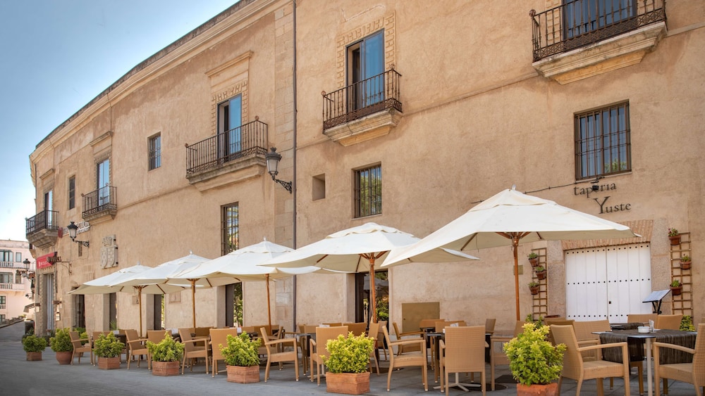 Nh Collection Caceres Palacio de Oquendo 4/50