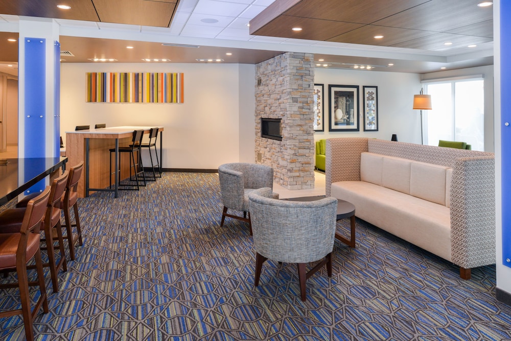 Holiday Inn Express Suites Ogallala 53/75