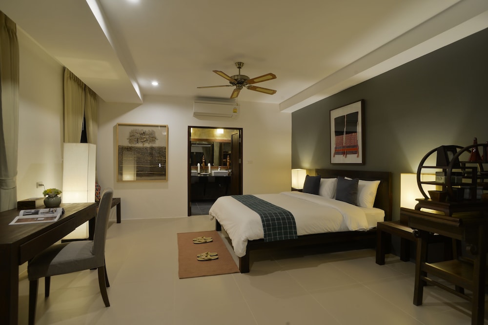The Quarter Hotel 14/67