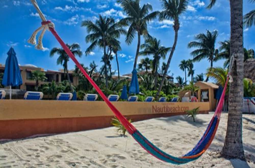 Nautibeach Condos 23/35