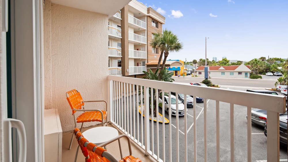 Best Western Plus Daytona Inn Seabreeze Oceanfront 41/47