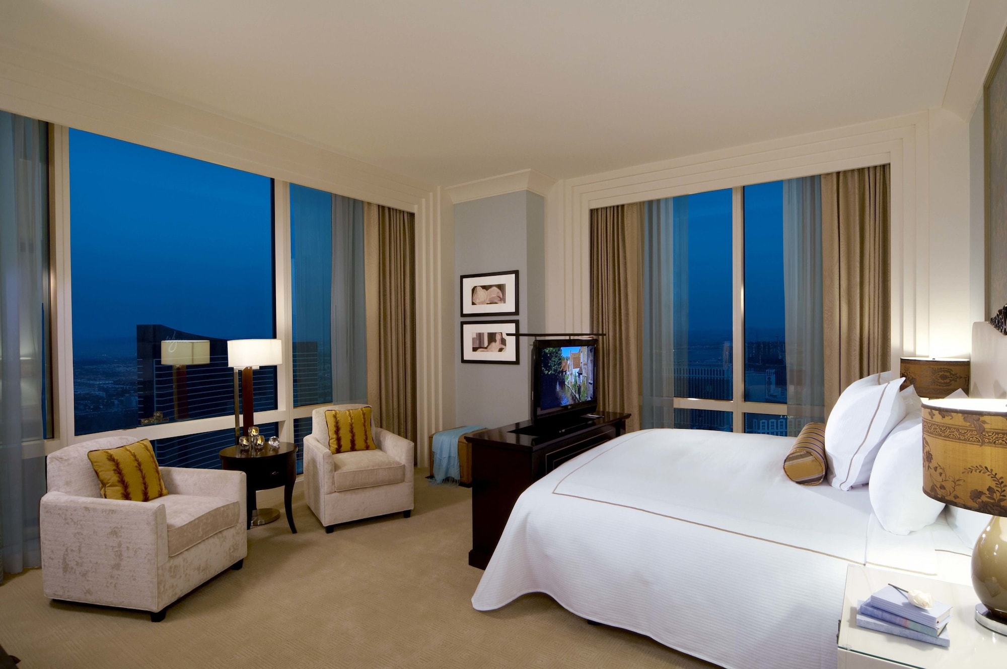 3 BEDROOMS, PENTHOUSE