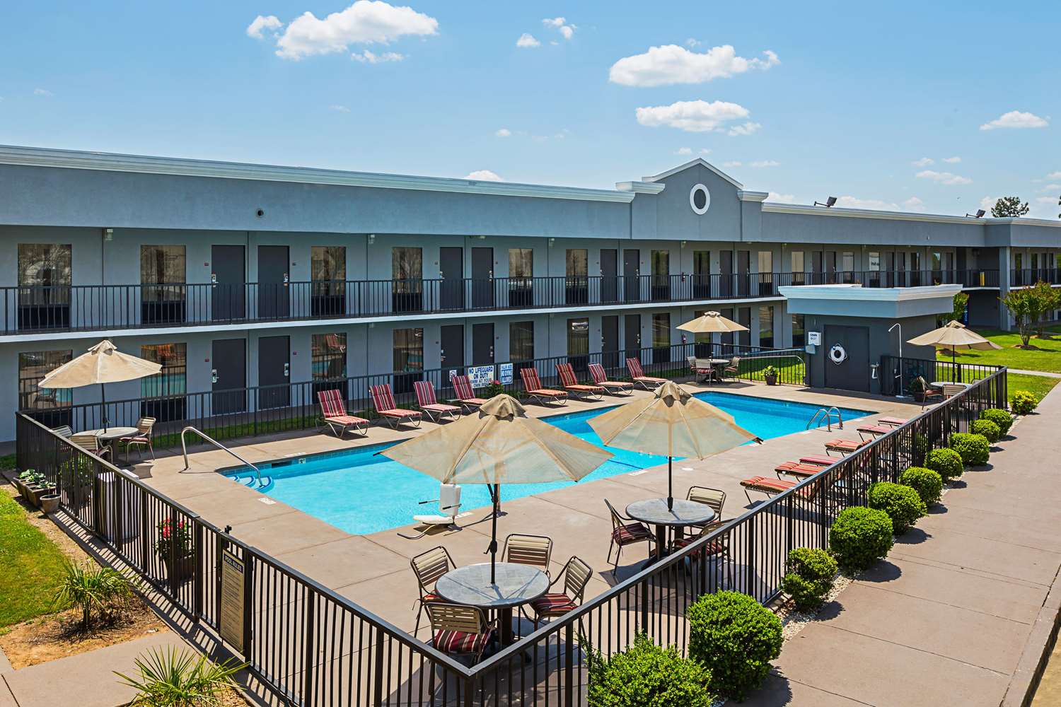 Quality Inn & Suites Greenville - Haywood Mall 28/28