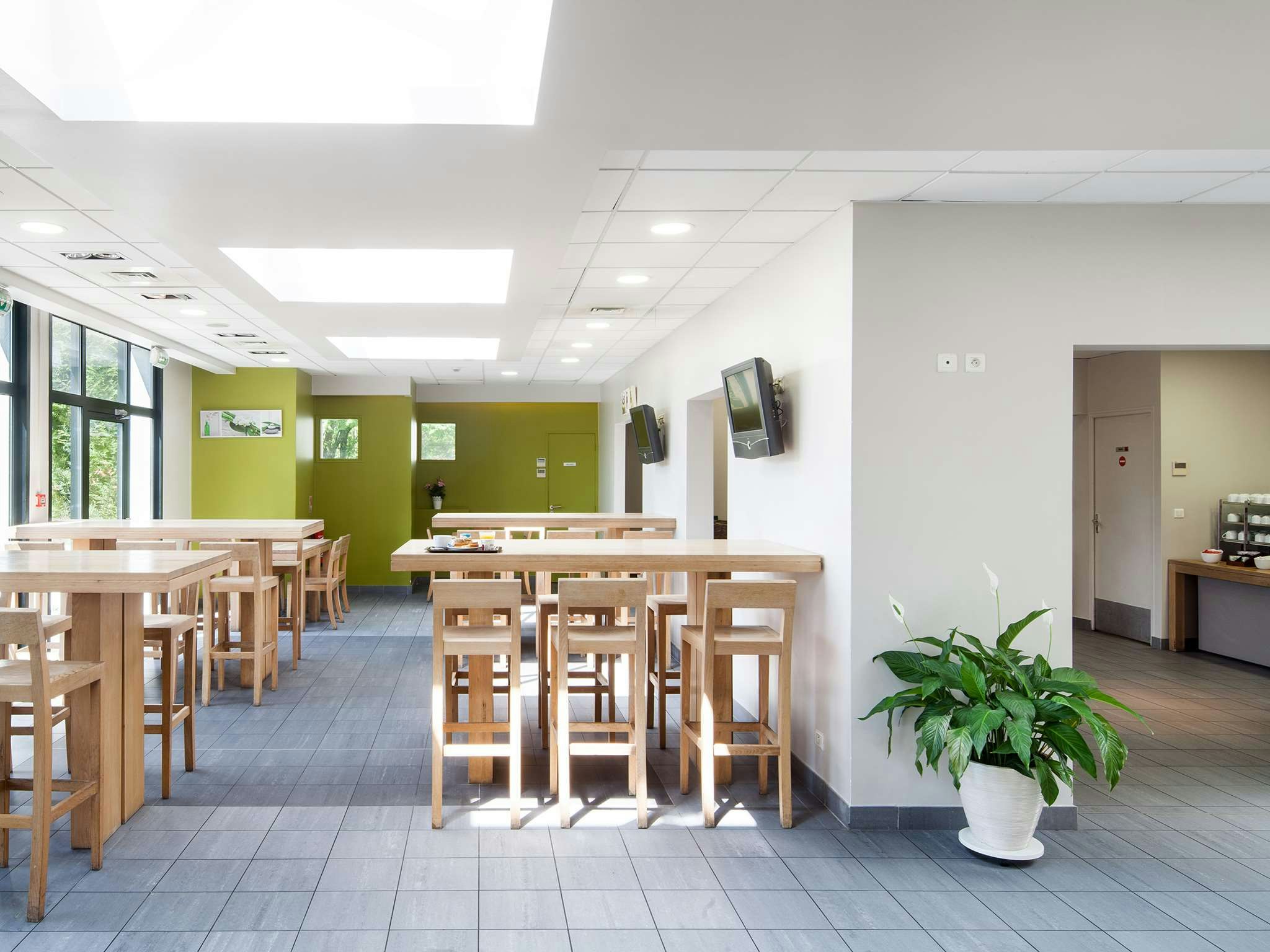 Lobby at B&B Hotel Paris Nord Aulnay-sous-Bois, AULNAY SOUS BOIS