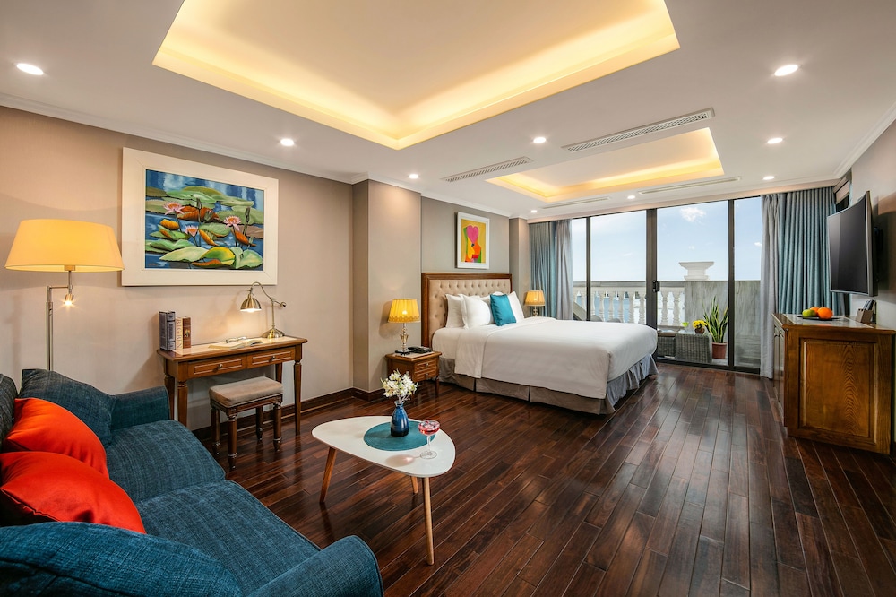 Dal Vostro Hotel and Spa 8/27