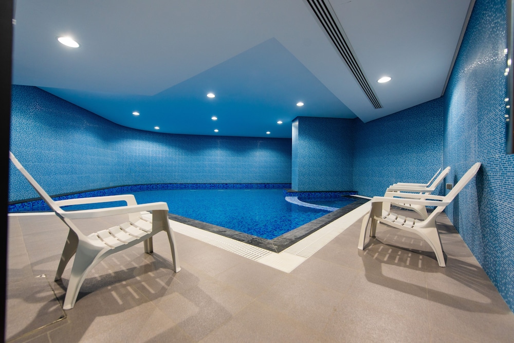 Rozana Hotel 24/50