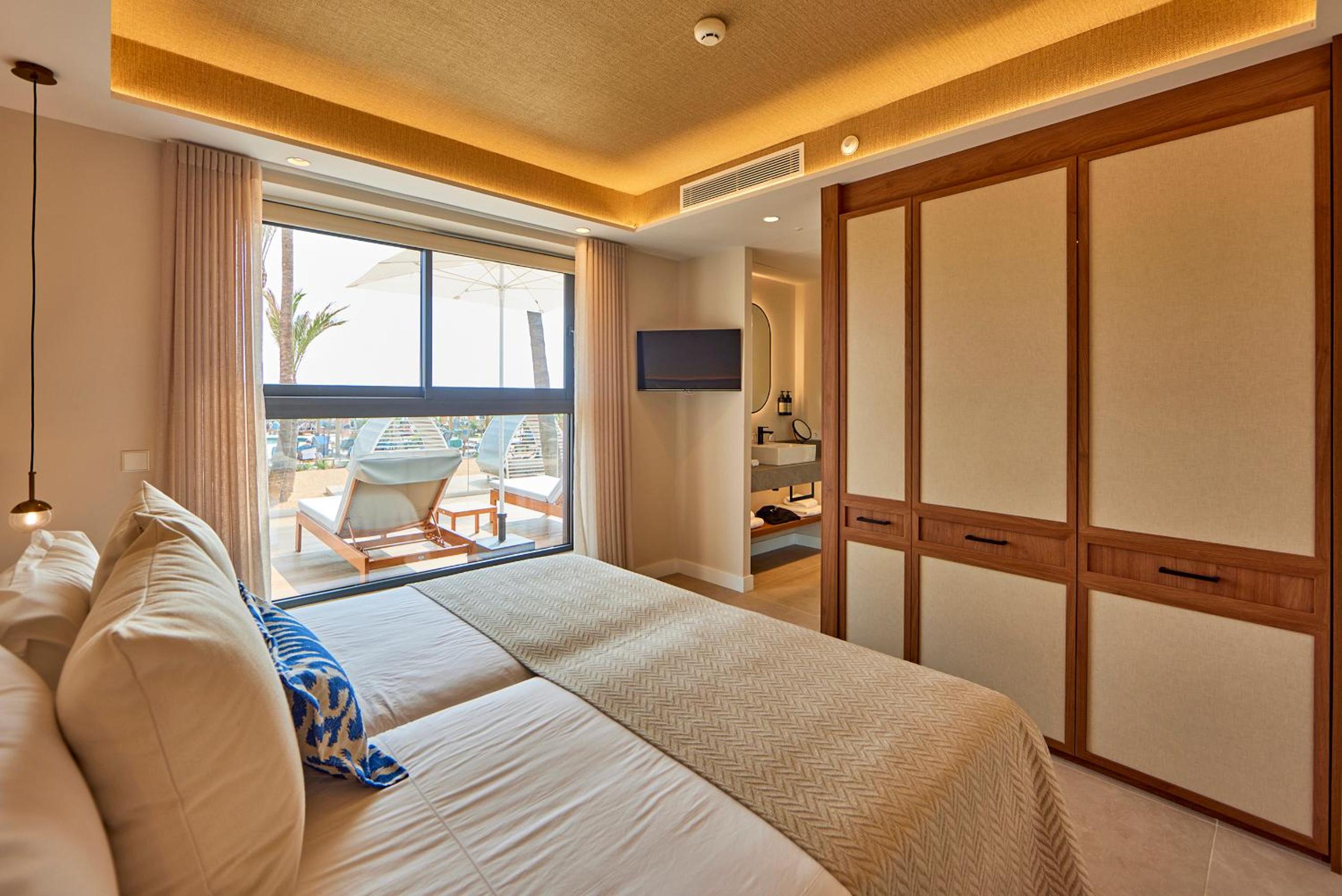 SUITE, SEA VIEW, PRIVATE POOL