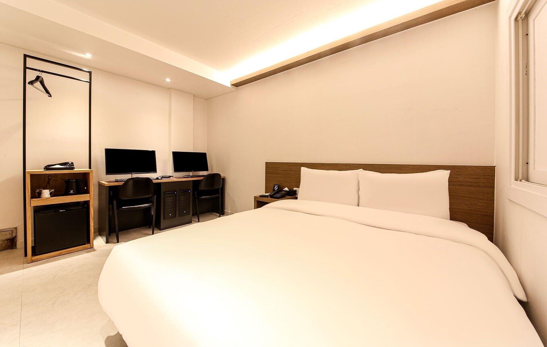 Special, Deluxe, King Bed