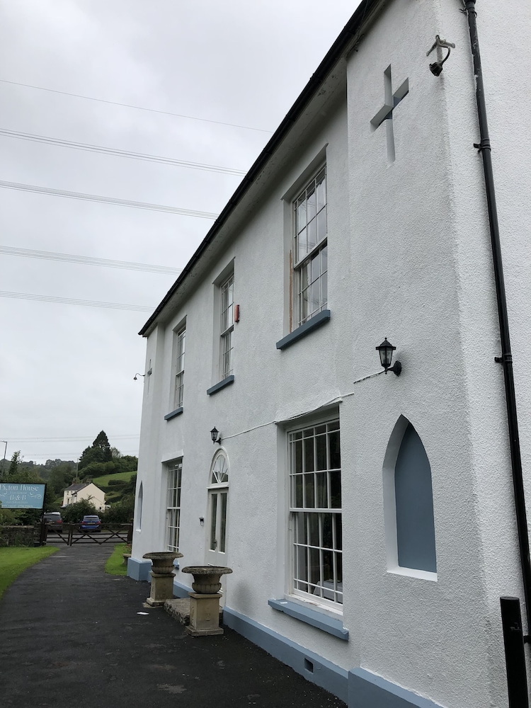 Picton House Hotel 1/45