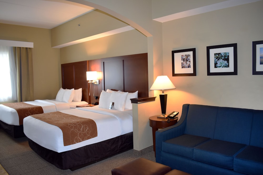 Comfort Suites Beachside 14/44