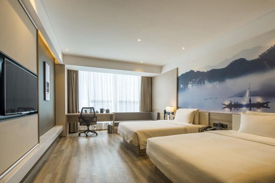 Elegant, 2 Beds