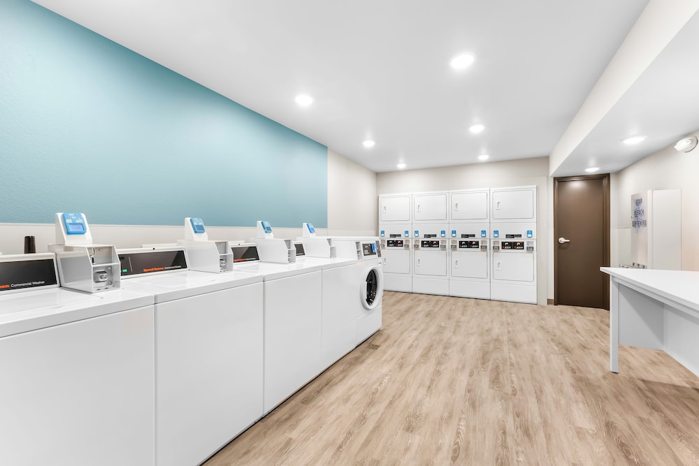 WoodSpring Suites Bluffdale Salt Lake City 6/36