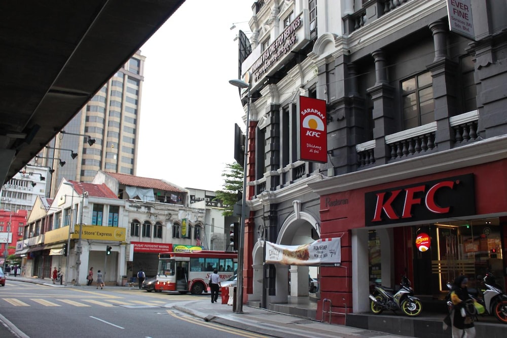 Big M Hotel 40/44