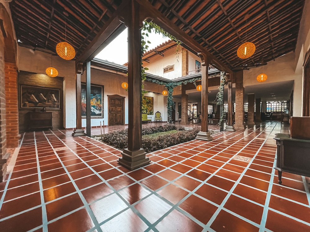 Hotel Casona Montañesa Quindío 25/50