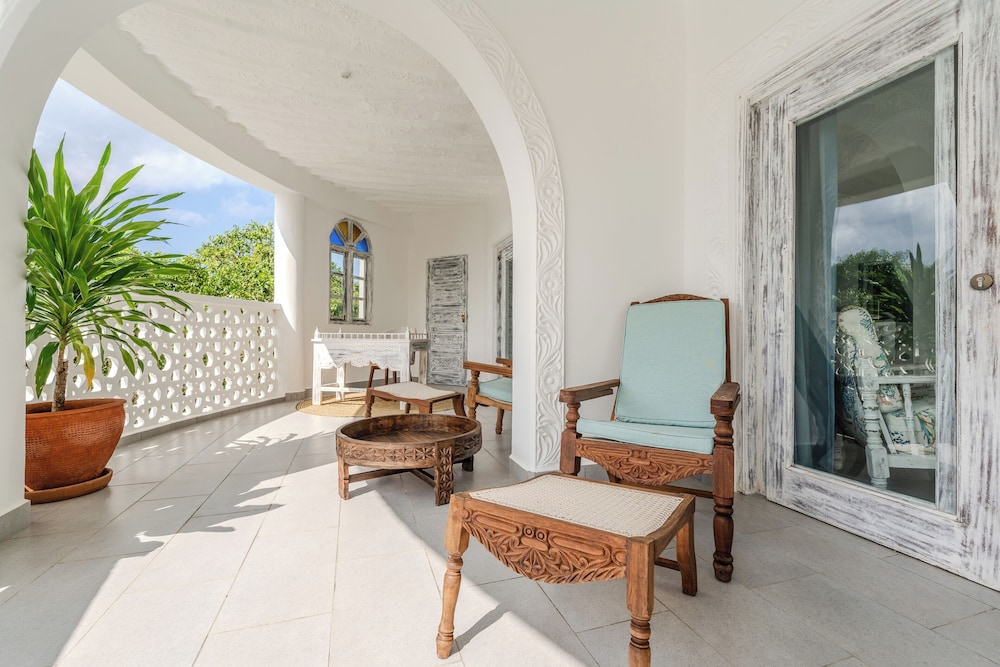 Chale Island Resort 53/70