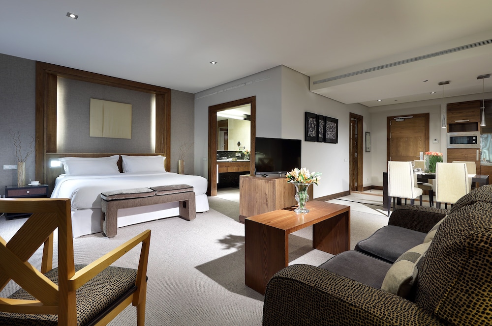 Eurostars Suites Mirasierra 41/63