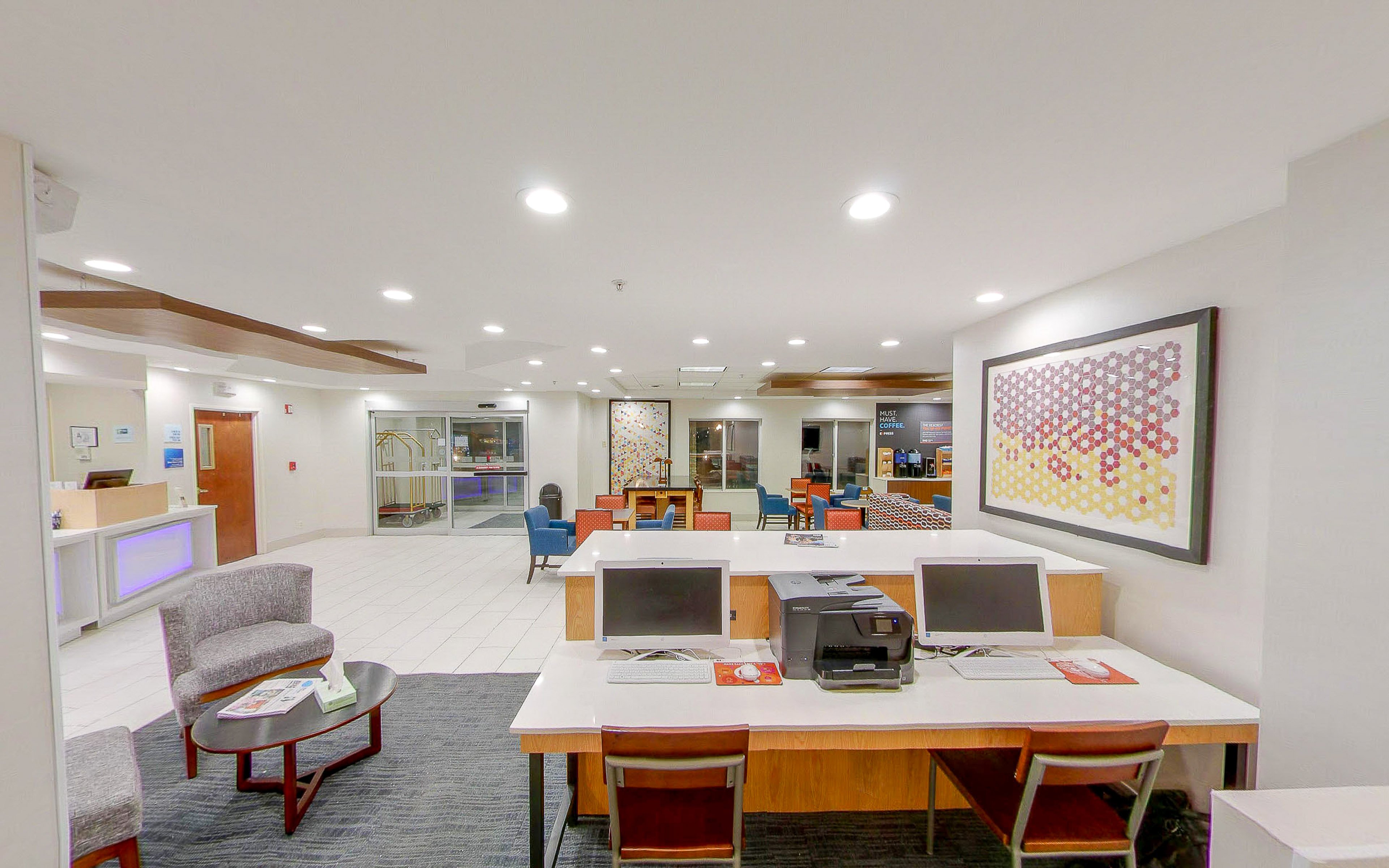 Holiday Inn Express Fort Wayne-East(New Haven) 26/39