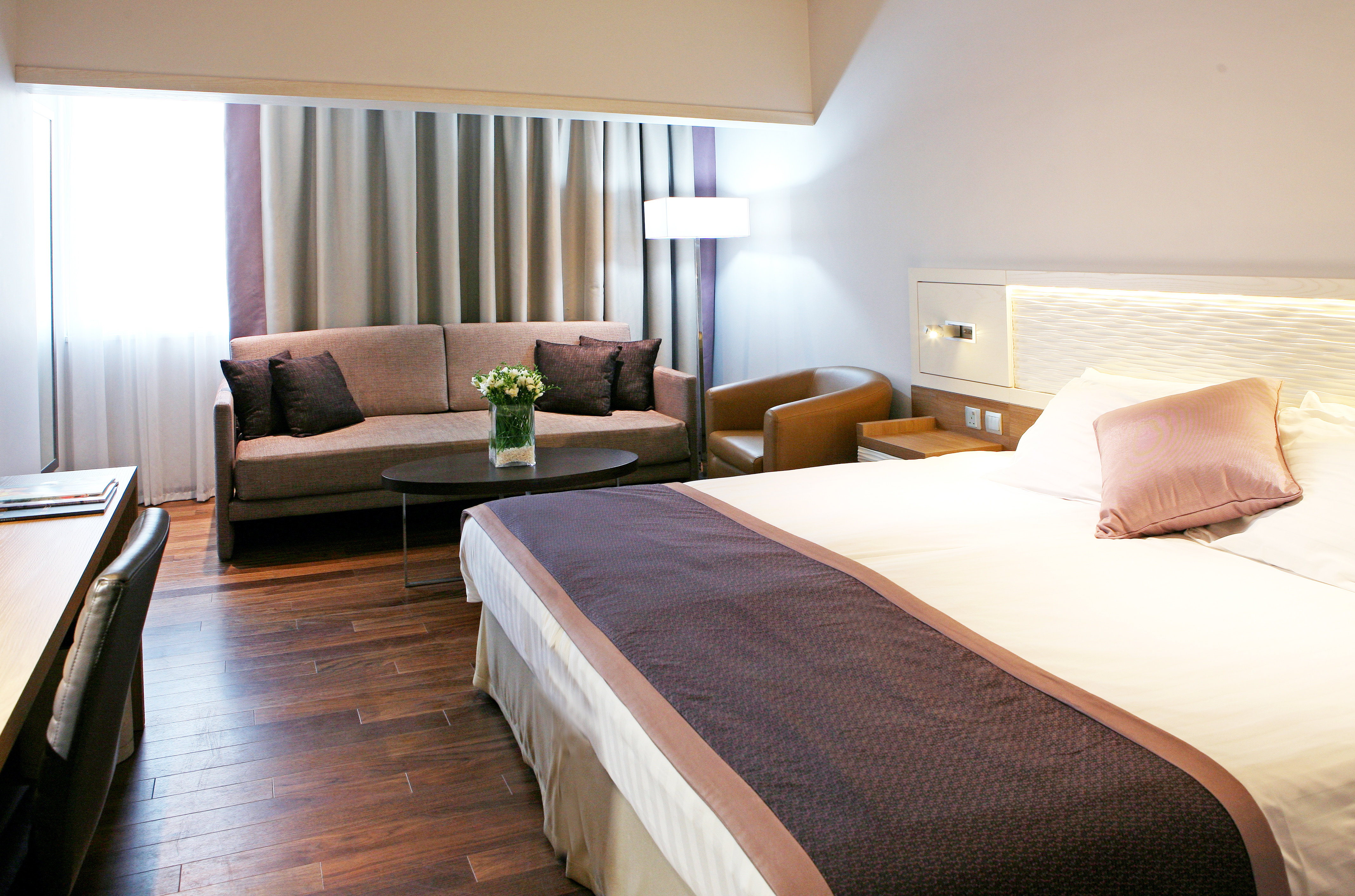 Crowne Plaza Limassol 11/75