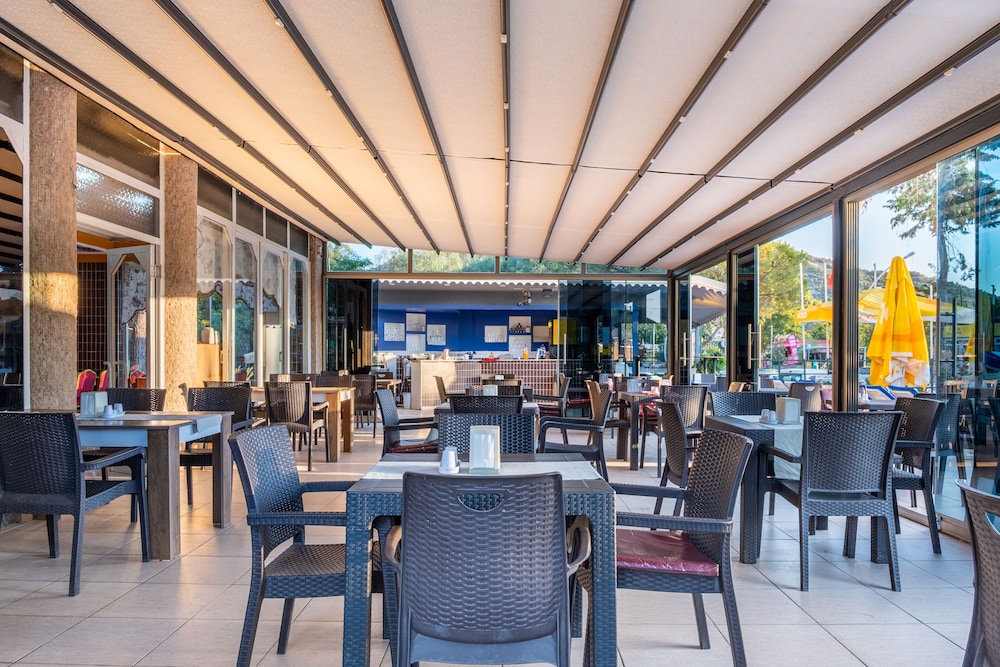 SELINUS BEACH CLUB HOTEL 36/50