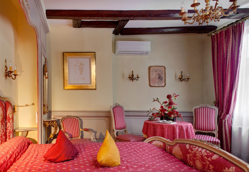 Hotel Le Marechal 25/50