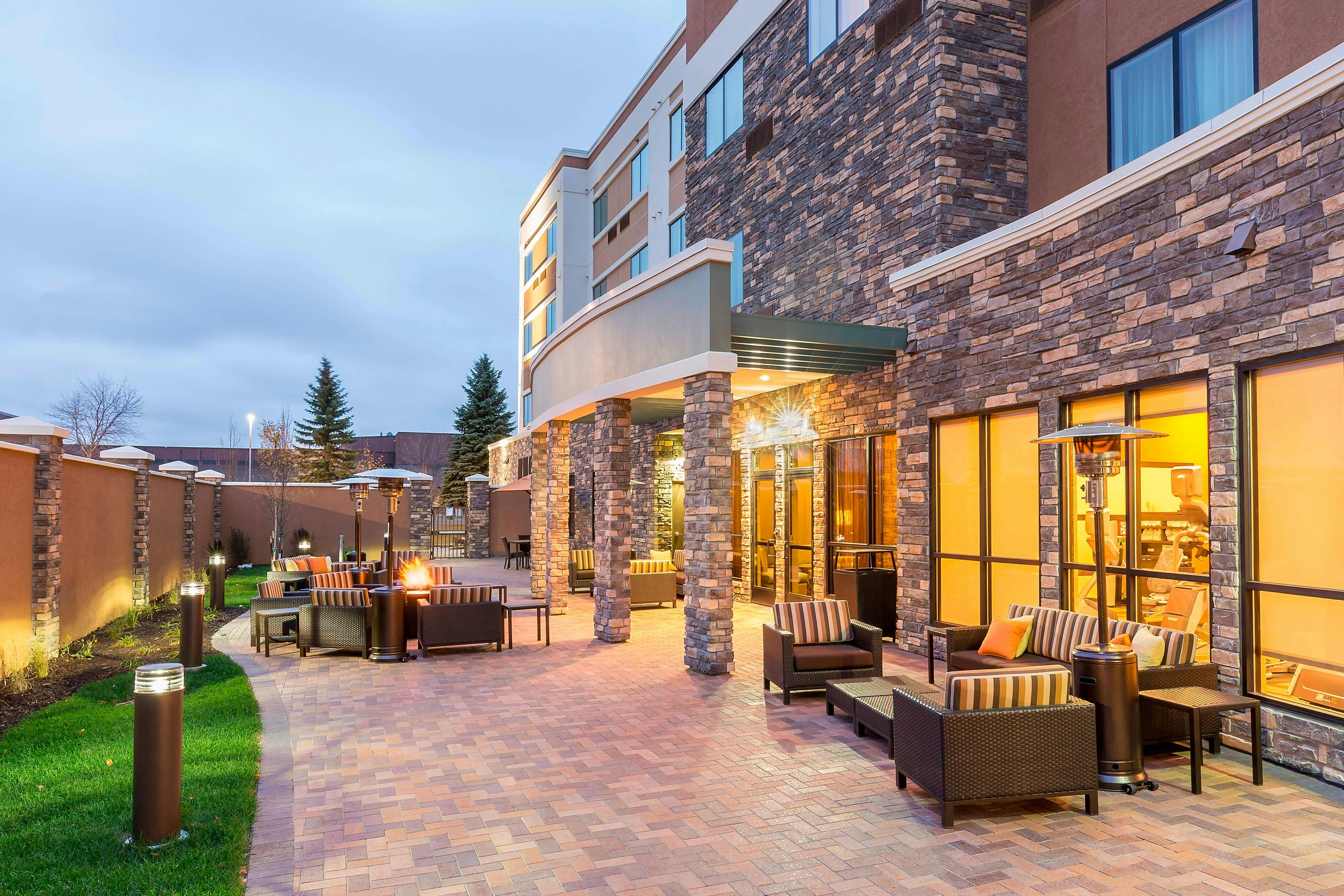 Courtyard by Marriott Bismarck North 12/12