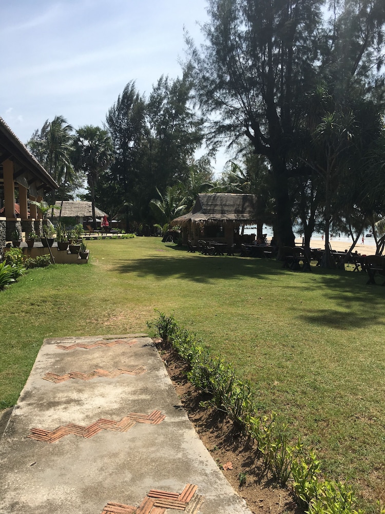 Good Days Lanta Chalet Resort 52/62