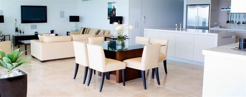 PENINSULAR BEACHFRONT RESORT 52/69