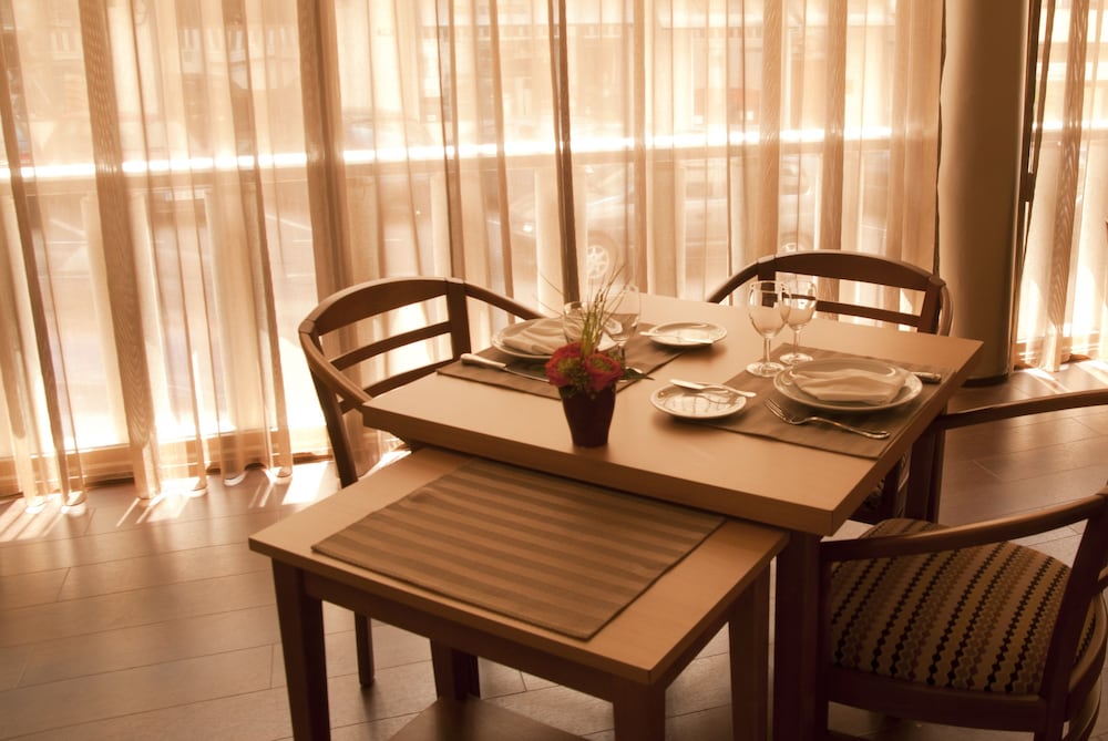 restaurant-cafeteria