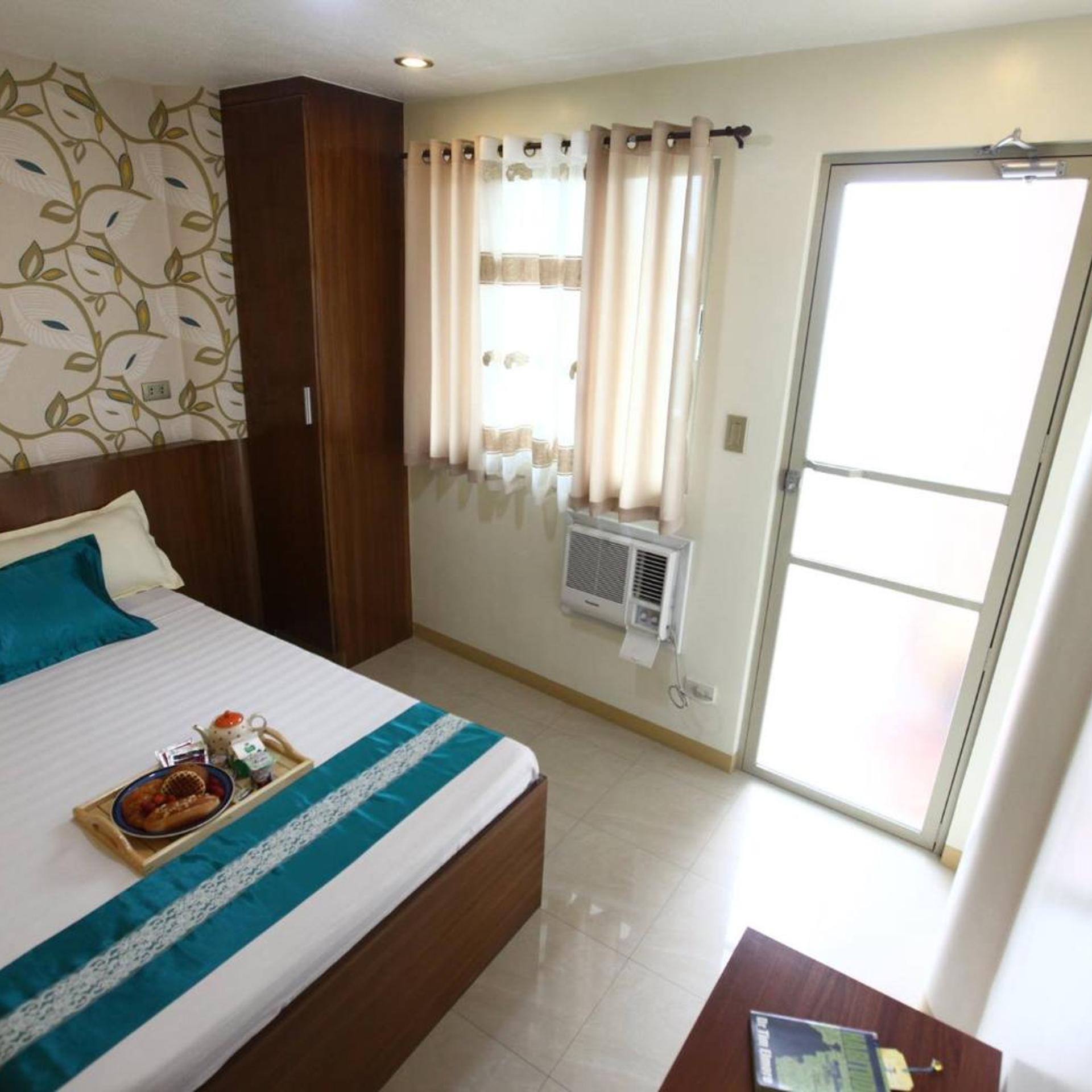 Starlight Bed And Breakfast 30/50