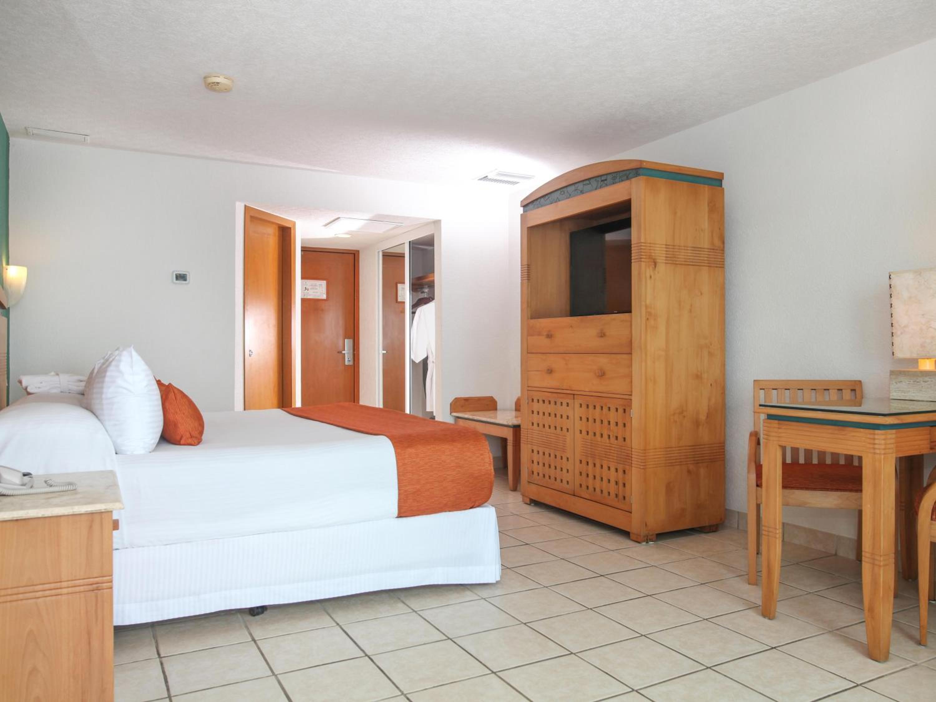 Deluxe, 2 Double Beds, City or Terrace View