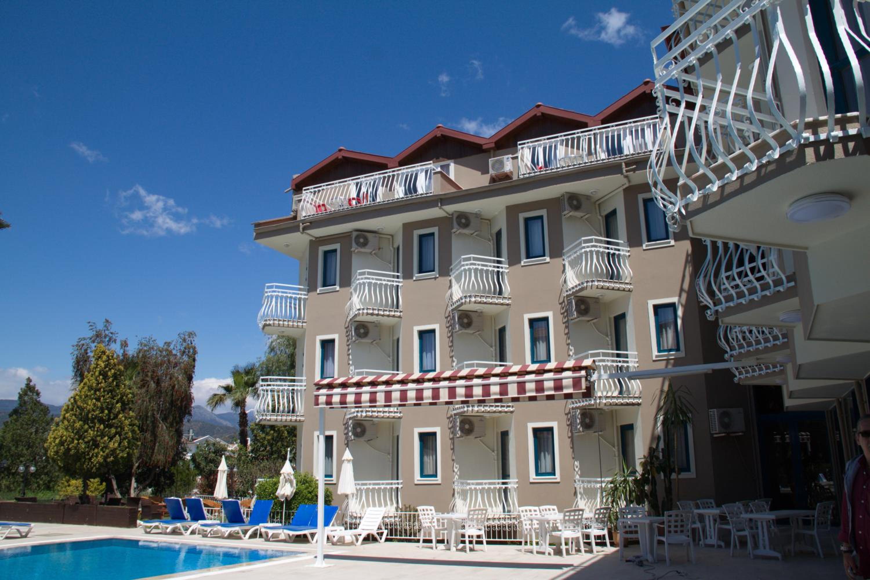 Remer Hotel 2/50