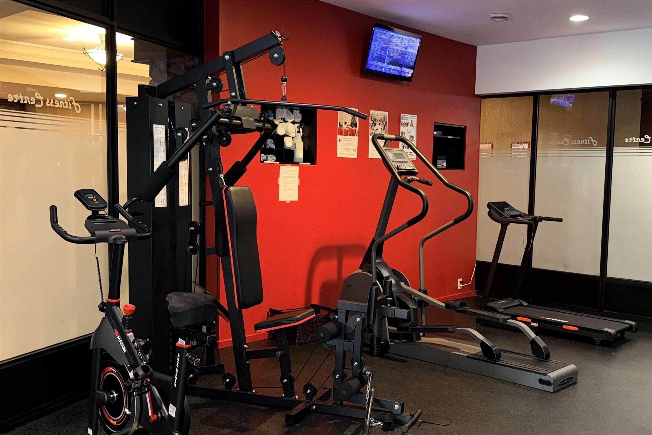 Ramada by Wyndham Kelowna Hotel & Conference Center 11/19
