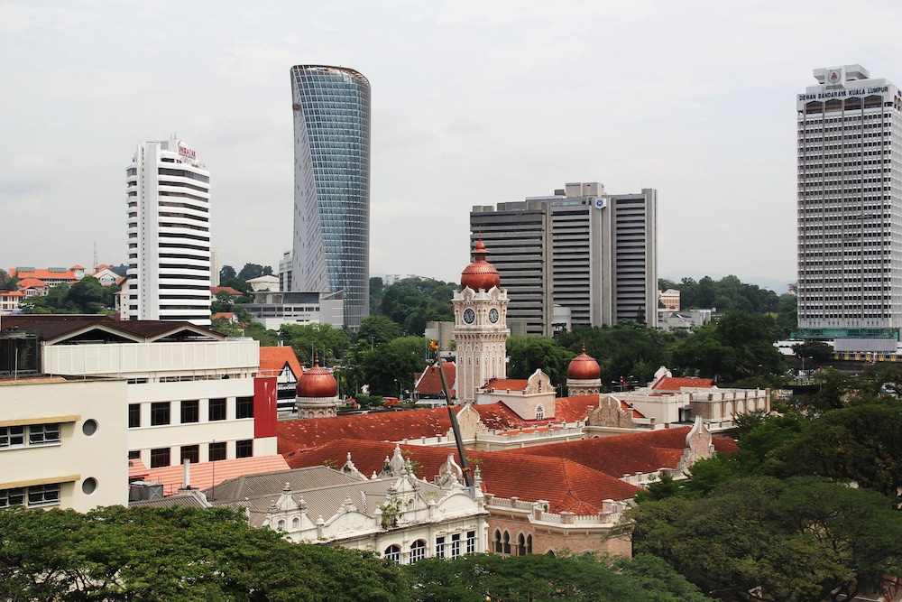 Avenue J Hotel Central Market 40/41
