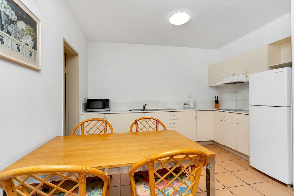 Cairns Reef Apartments Motel 61/71