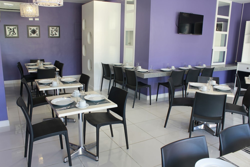 Leez Inn Malate 55/65