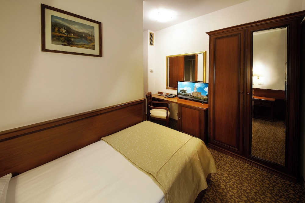 Convent Hotel And Resort Adria Ankaran 9/54