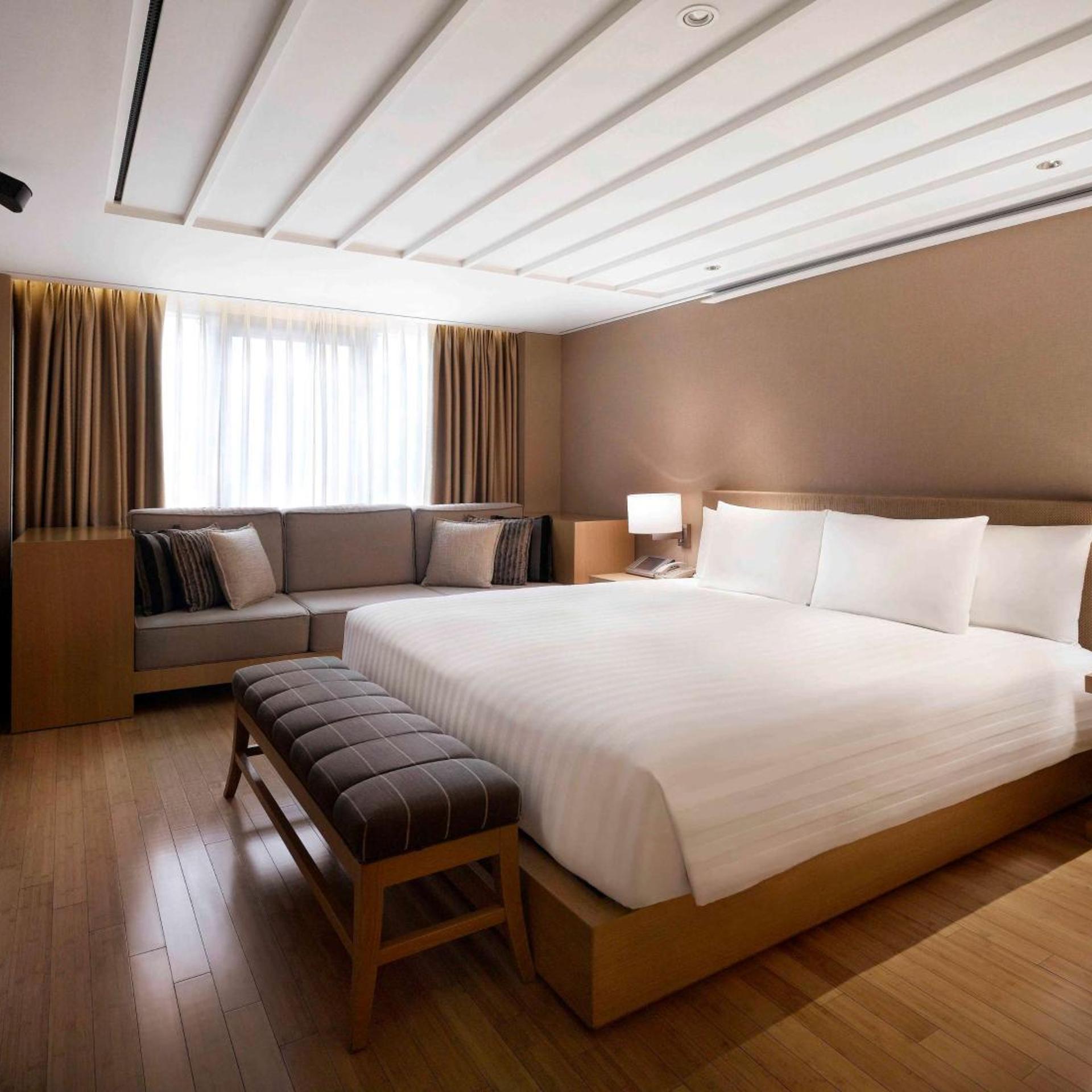 Interior, Banyan, Suite, Lounge Access, Pool Access